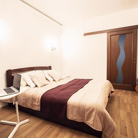 Sova Apartment Lviv Сenter Сity Bagian luar foto