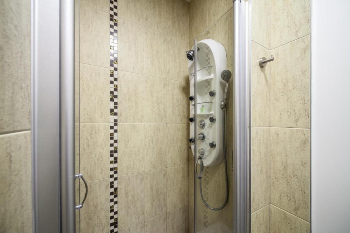 Sova Apartment Lviv Сenter Сity Bagian luar foto